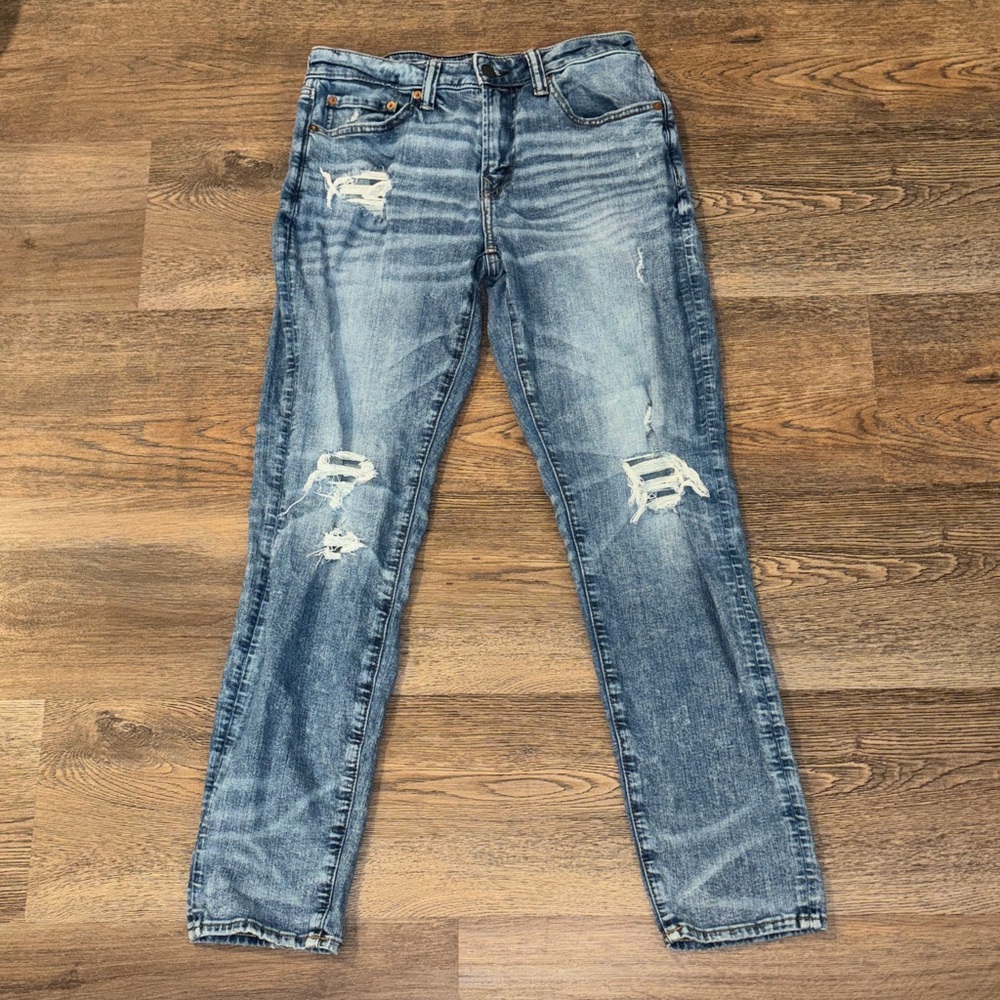 American Eagle Distressed Blue Jeans Size 29x32